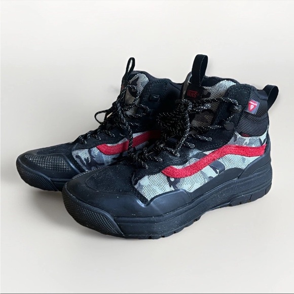 Vans Ultrarange EXO Hi MTE-2 Primaloft Insulated Boots Size 7 Camo Black - Picture 1 of 12